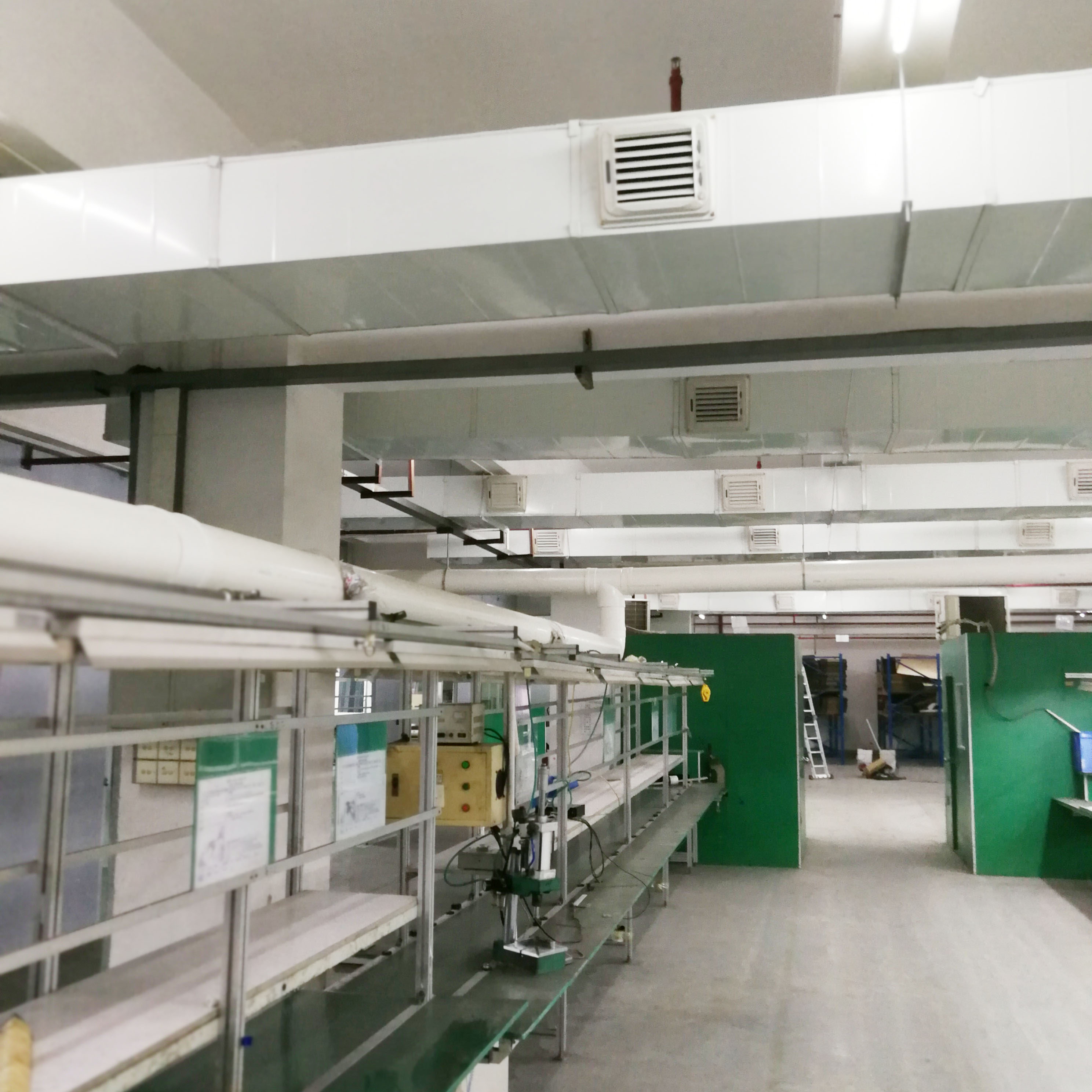 環(huán)?？照{(diào)車間送風口